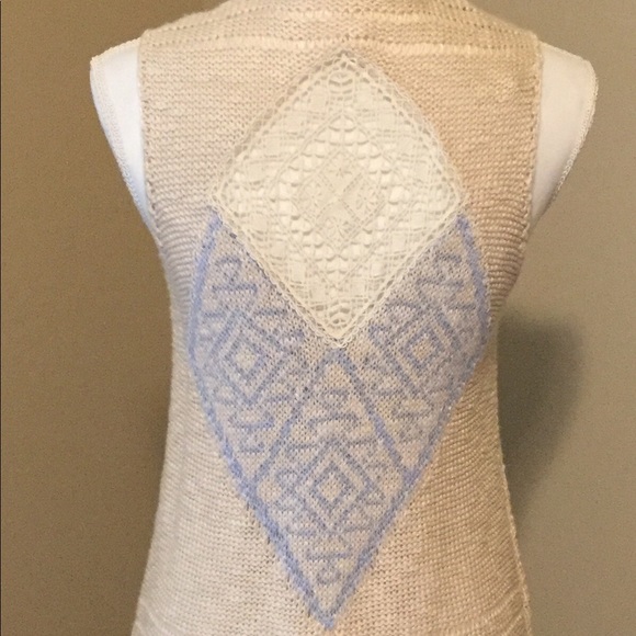 Crocheted Fringe multicolored vest by Blu Pepper - Picture 3 of 4